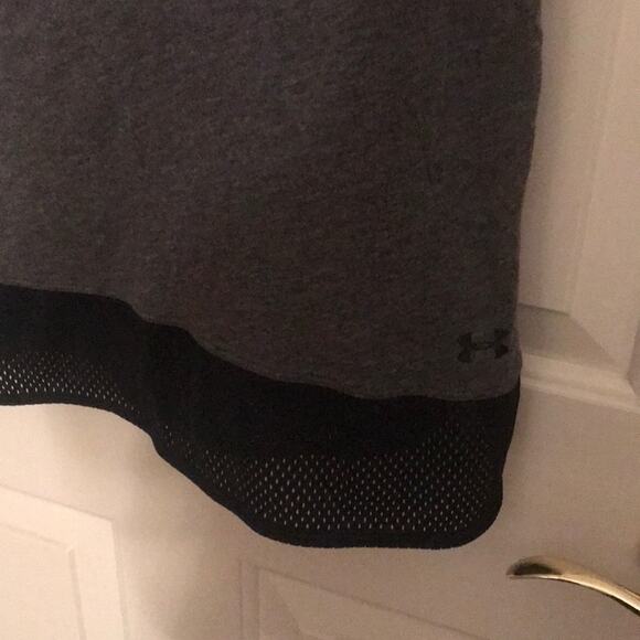 Under Armour loose workout top grey and black m - Picture 3 of 5
